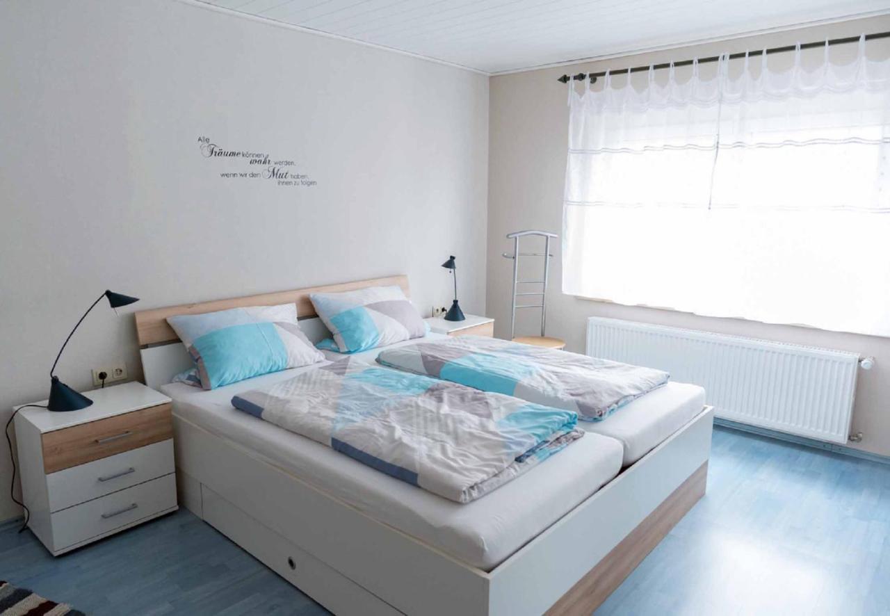 Ferienwohnung Muench Mit Balkon Großheubach Exteriör bild